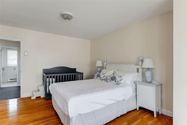 27 Thames Street, Newport, RI 02840