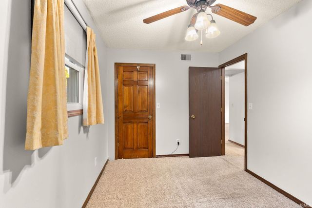 701 Riley Road, Kendallville, IN 46755