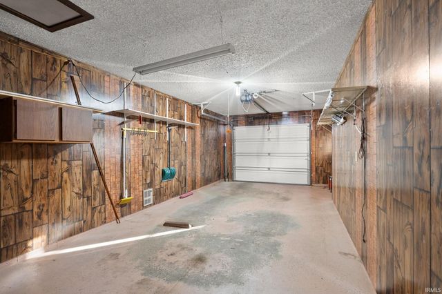 701 Riley Road, Kendallville, IN 46755