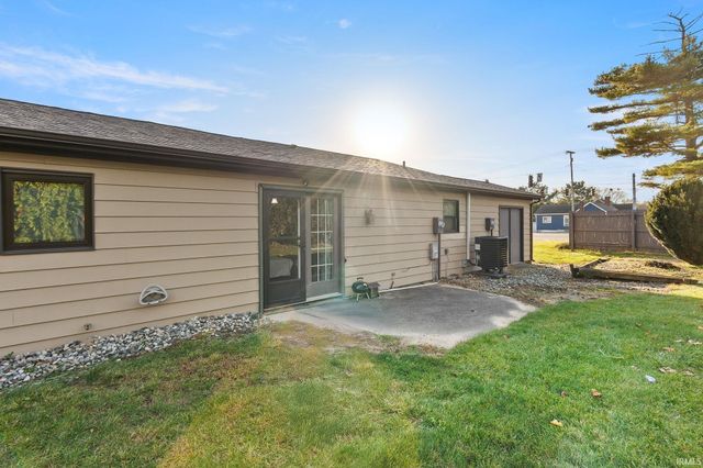 701 Riley Road, Kendallville, IN 46755