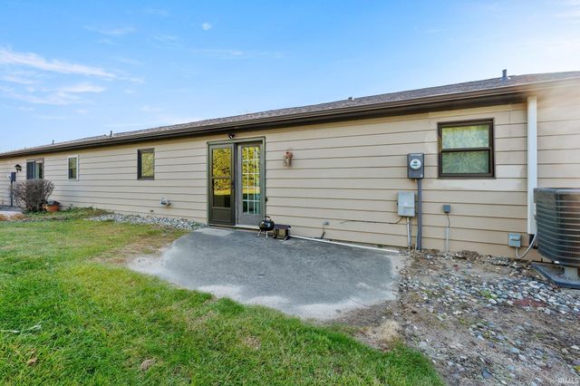 701 Riley Road, Kendallville, IN 46755