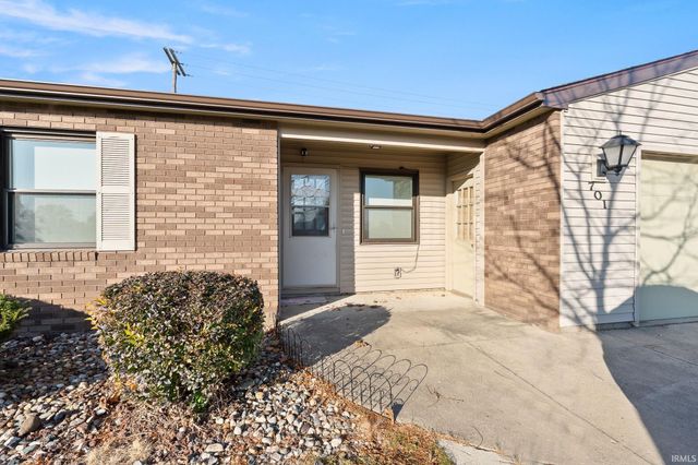 701 Riley Road, Kendallville, IN 46755