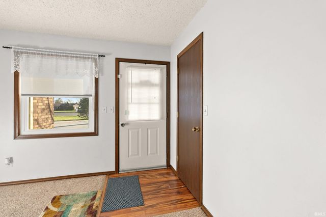 701 Riley Road, Kendallville, IN 46755