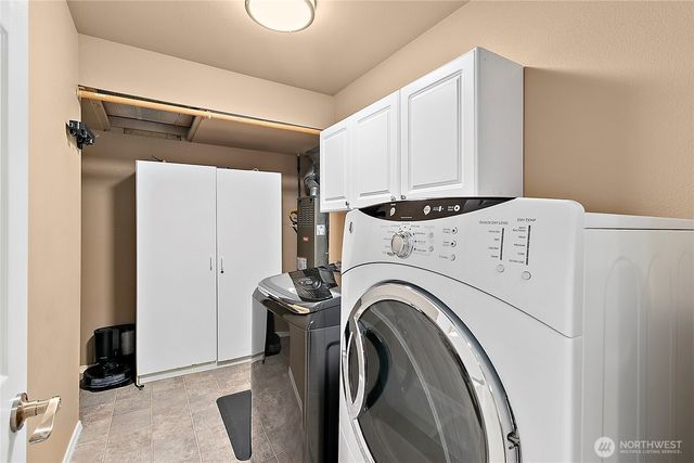 18714 McGhee Drive E, Bonney Lake, WA 98391