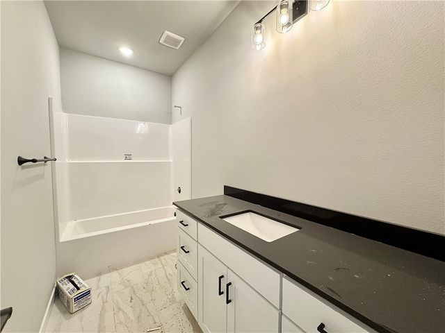 2761 Relaxation Avenue, Springdale, AR 72764