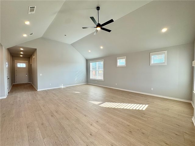 2761 Relaxation Avenue, Springdale, AR 72764