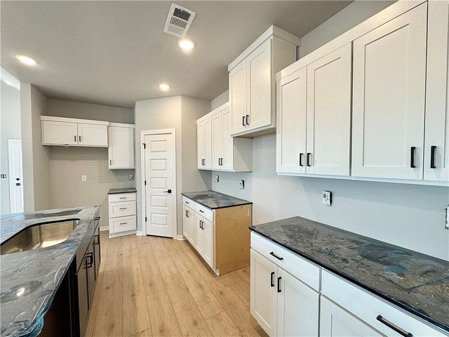 2761 Relaxation Avenue, Springdale, AR 72764