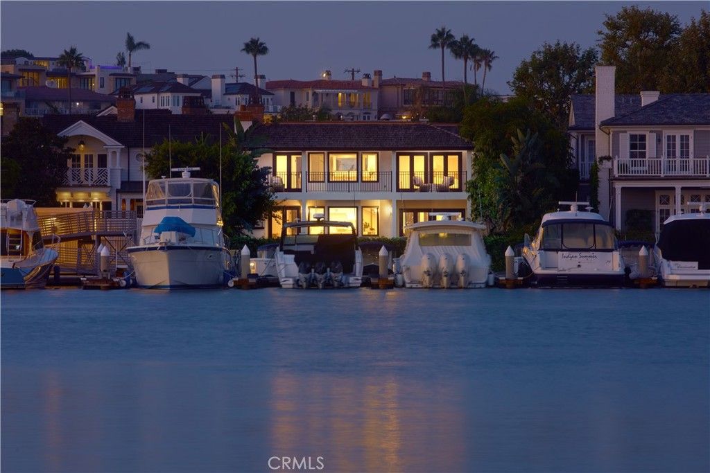 2572 Bayshore Drive, Newport Beach, CA 92663 — exterior