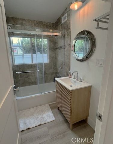 100 Yorktown, Newport Beach, CA 92660