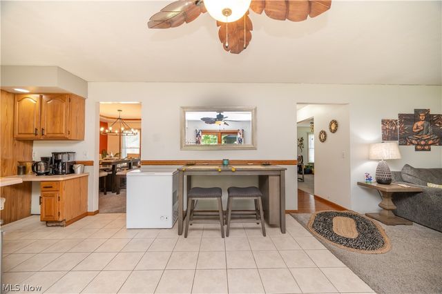 2218 Crestmont Drive, Girard, OH 44420