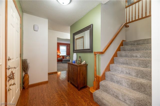 2218 Crestmont Drive, Girard, OH 44420