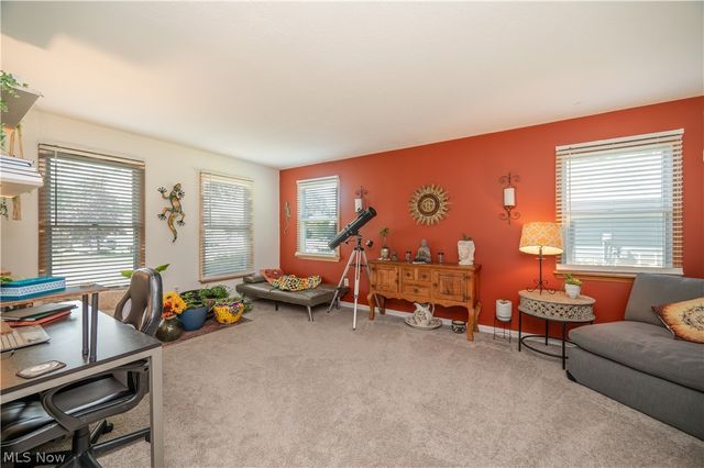2218 Crestmont Drive, Girard, OH 44420