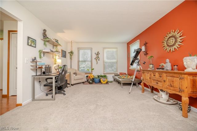 2218 Crestmont Drive, Girard, OH 44420