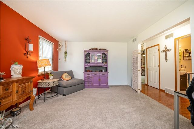2218 Crestmont Drive, Girard, OH 44420