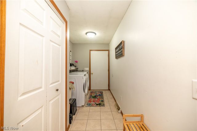 2218 Crestmont Drive, Girard, OH 44420