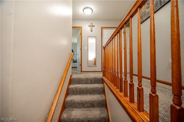 2218 Crestmont Drive, Girard, OH 44420