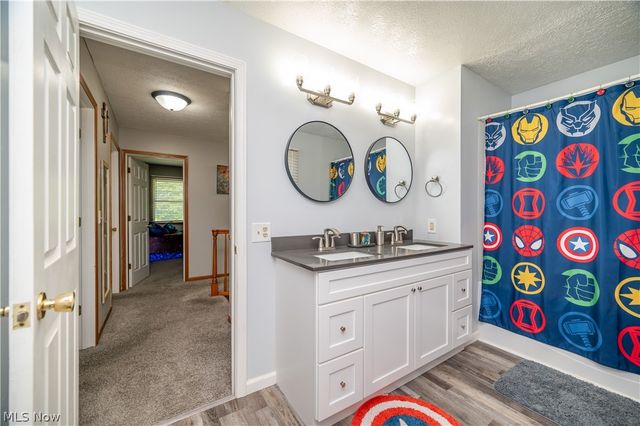 2218 Crestmont Drive, Girard, OH 44420
