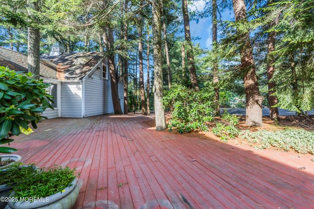 917 Riverview Drive, Brielle, NJ 08730