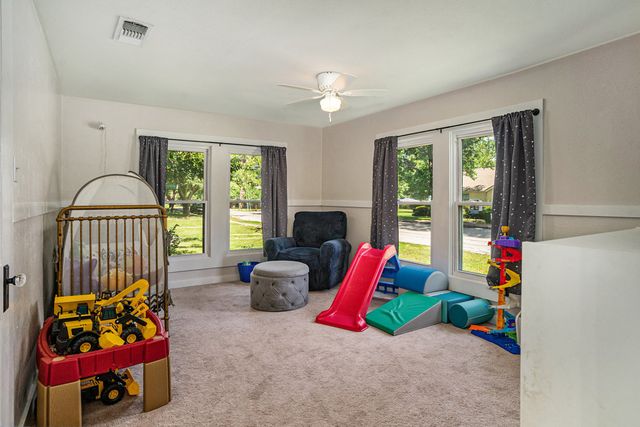305 Scurlock Street, Grandview, TX 76050