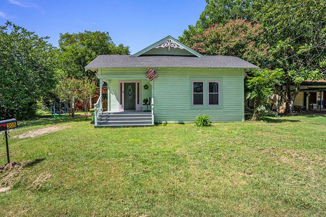 305 Scurlock Street, Grandview, TX 76050