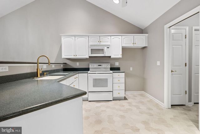 51 CAMBRIDGE CT, Souderton, PA 18964