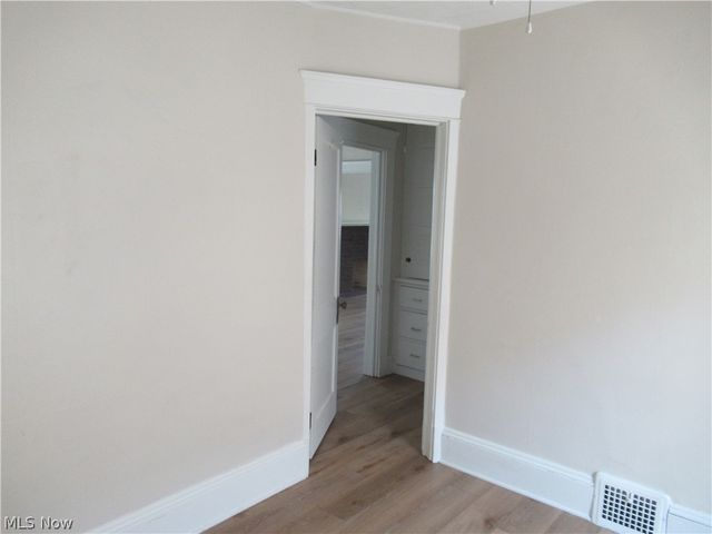 1518 Ridgewood Avenue Upstairs, Lakewood, OH 44107