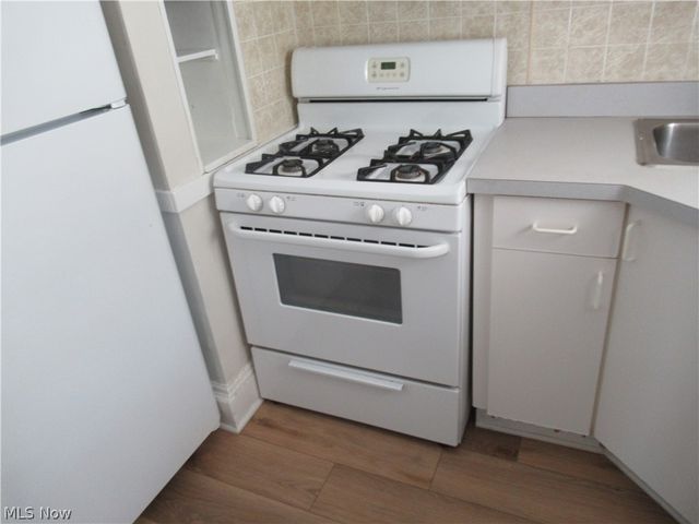 1518 Ridgewood Avenue Upstairs, Lakewood, OH 44107