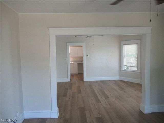 1518 Ridgewood Avenue Upstairs, Lakewood, OH 44107