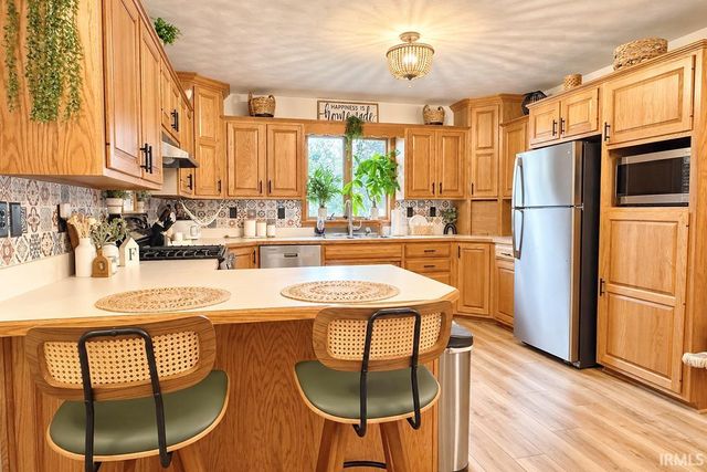 216 Cindy Court, Millersburg, IN 46543