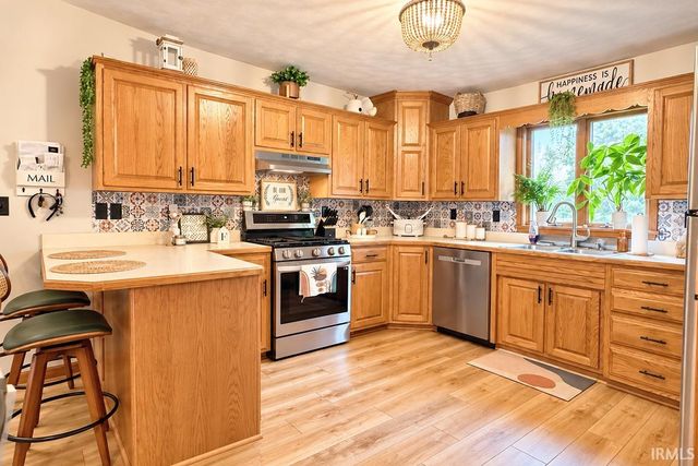 216 Cindy Court, Millersburg, IN 46543