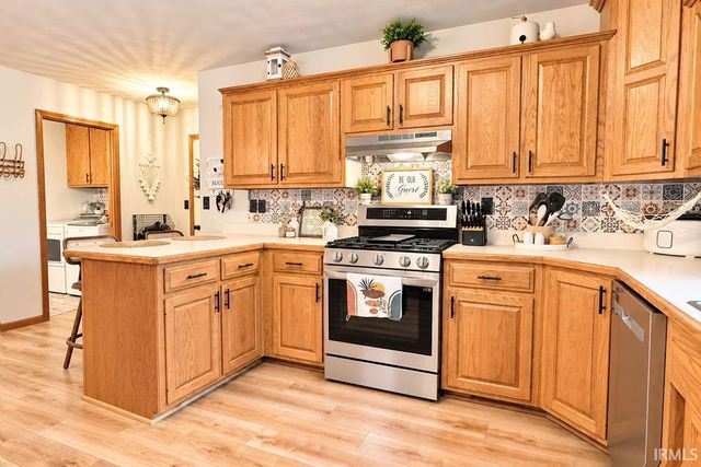 216 Cindy Court, Millersburg, IN 46543