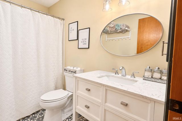 216 Cindy Court, Millersburg, IN 46543