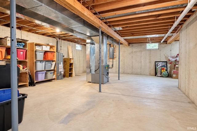 216 Cindy Court, Millersburg, IN 46543
