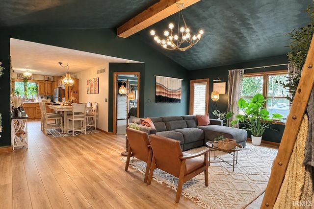 216 Cindy Court, Millersburg, IN 46543