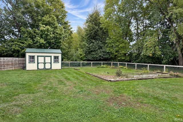 216 Cindy Court, Millersburg, IN 46543
