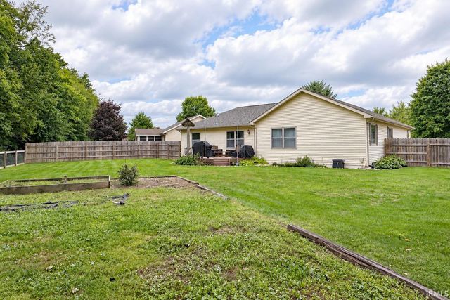 216 Cindy Court, Millersburg, IN 46543
