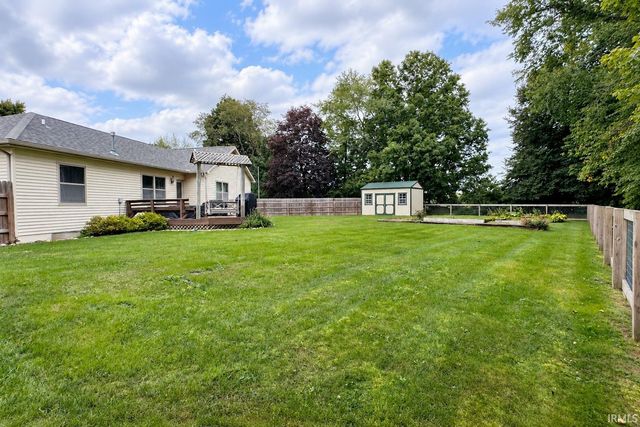 216 Cindy Court, Millersburg, IN 46543