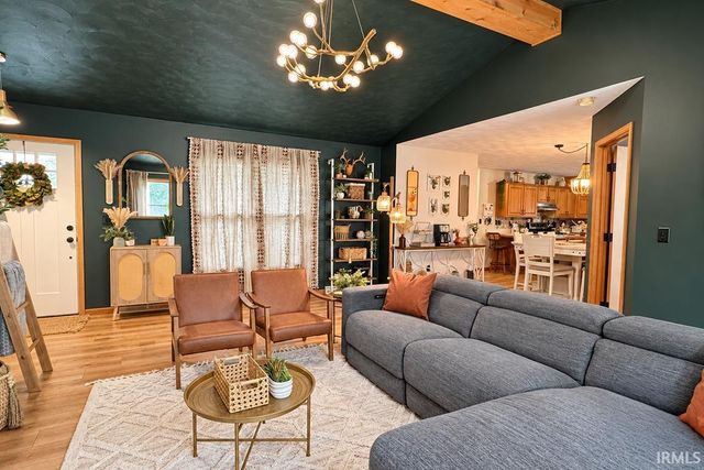 216 Cindy Court, Millersburg, IN 46543