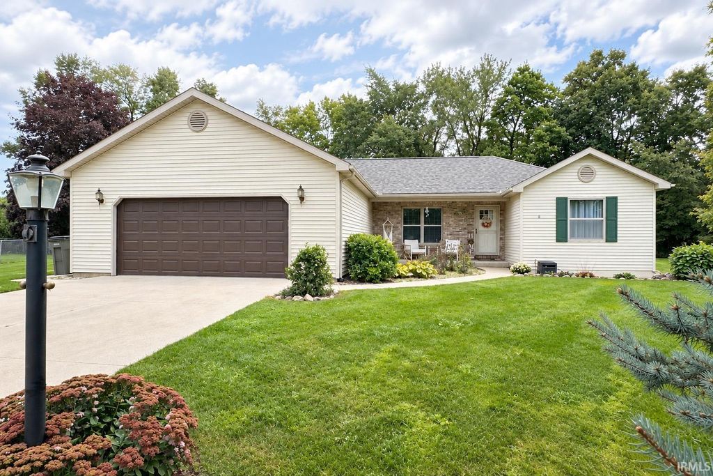 216 Cindy Court, Millersburg, IN 46543