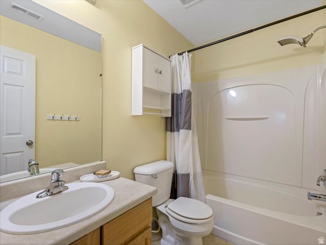 6466 W PIN OAK DR, West Jordan, UT 84081