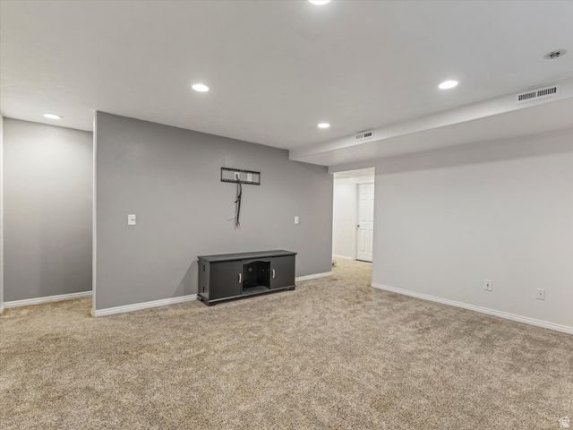 6466 W PIN OAK DR, West Jordan, UT 84081