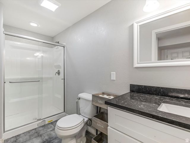 6466 W PIN OAK DR, West Jordan, UT 84081