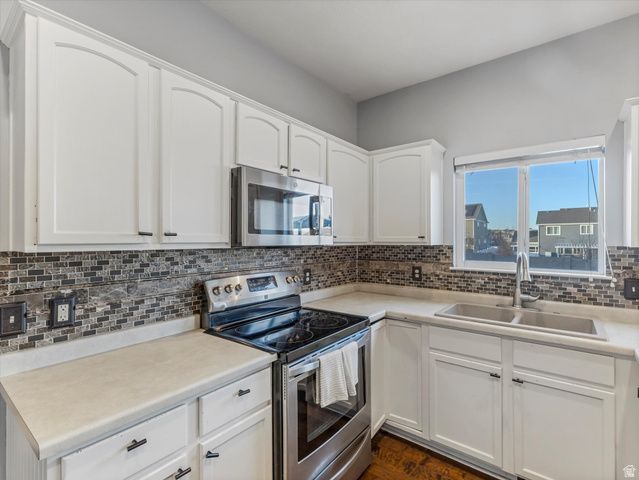 6466 W PIN OAK DR, West Jordan, UT 84081