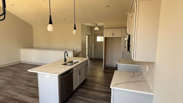 6847 Loggers Ridge Run SE, Caledonia, MI 49316