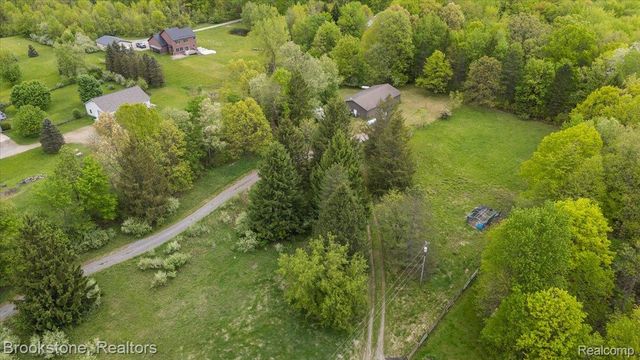 2135 S Hadley Road, Ortonville Village, MI 48462