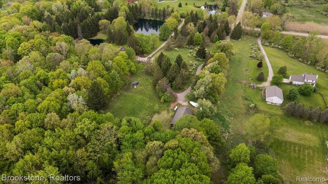 2135 S Hadley Road, Ortonville Village, MI 48462