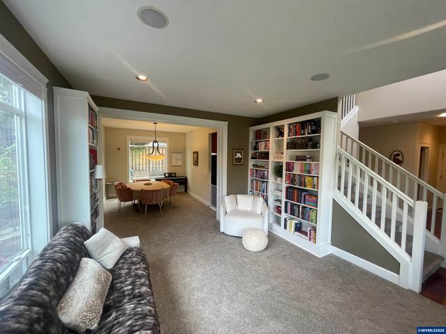 4420 SW Country Club Dr, Corvallis, OR 97333