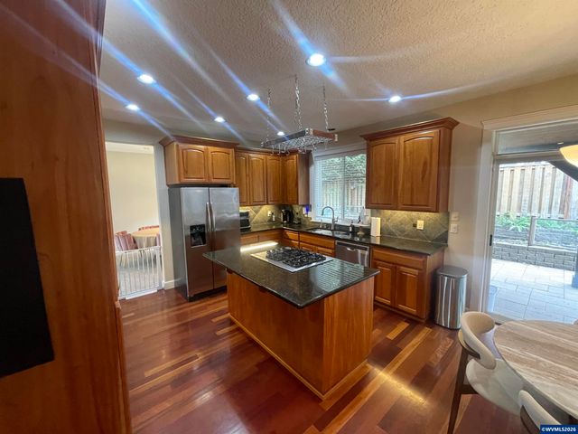 4420 SW Country Club Dr, Corvallis, OR 97333