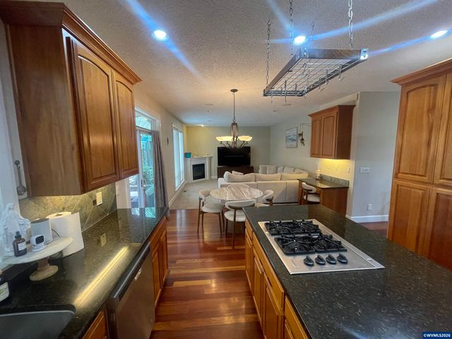 4420 SW Country Club Dr, Corvallis, OR 97333