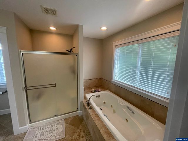 4420 SW Country Club Dr, Corvallis, OR 97333